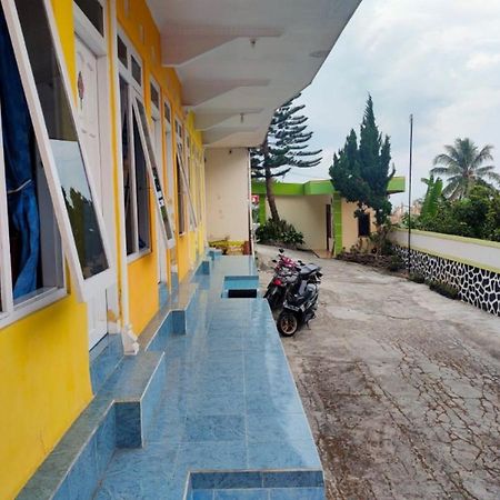 Hotel Abimanyu Bandungan Semarang Exterior foto